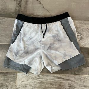 Nike Tech Pack 2-in-1 Men's Running
Shorts Men's Large (clouded white and gray)